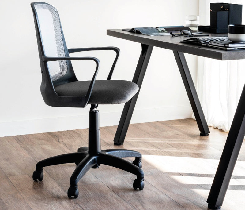 Silla HILLS Negra